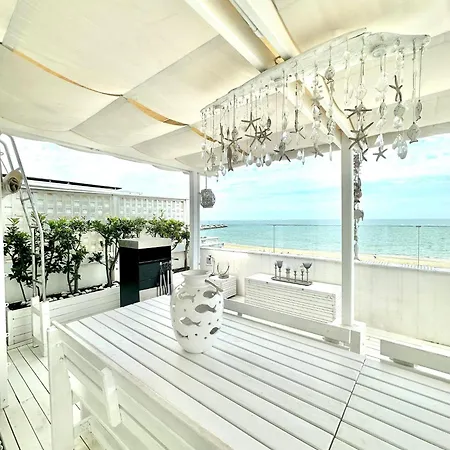 アパート La Terrazza セニガッリア